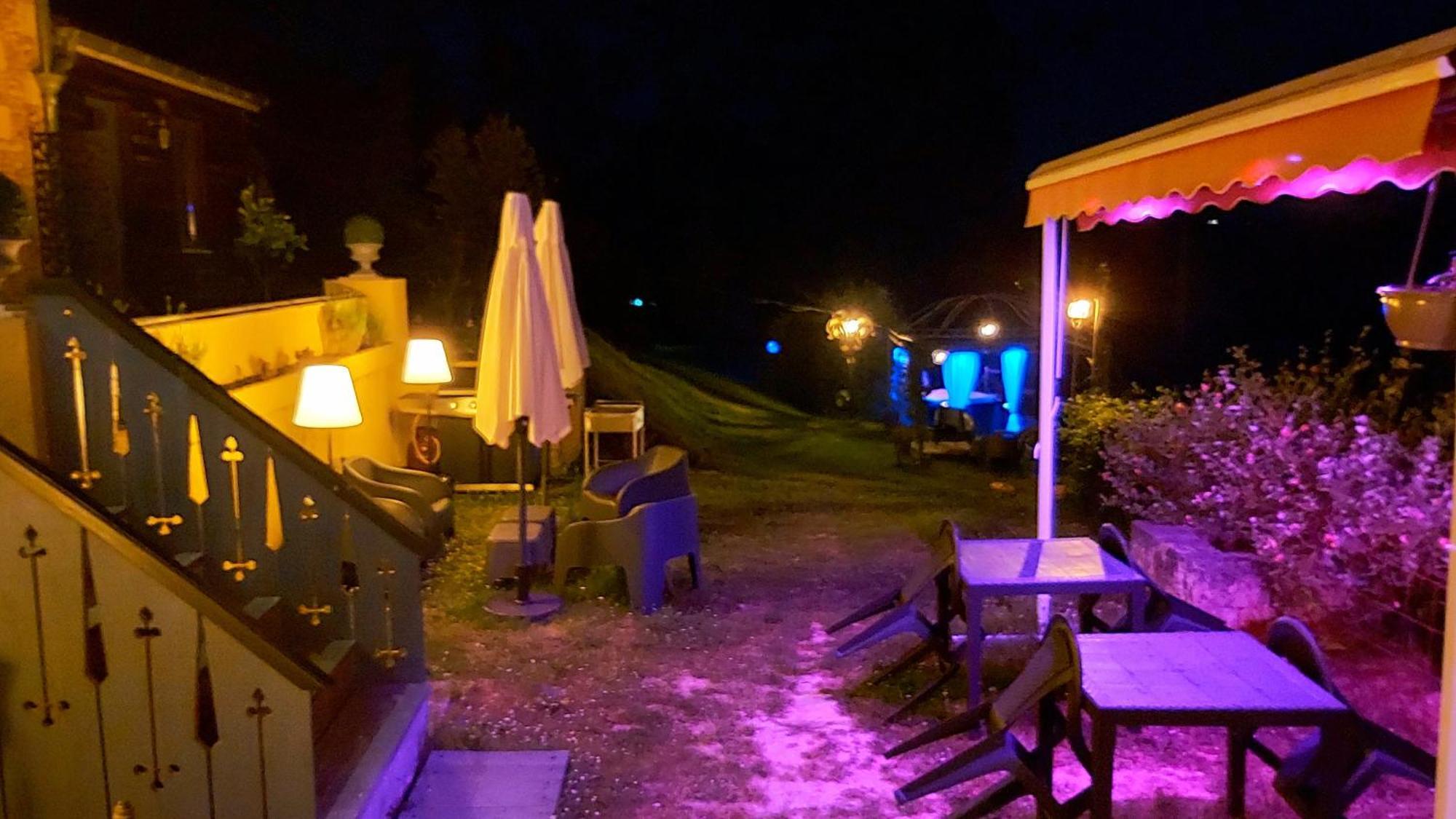 Bonbon Chambre D'Hotes Saint-Julien-de-Lampon Exteriör bild